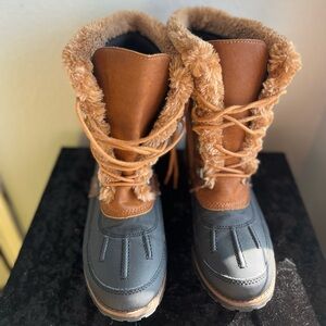 ROC & CANDY FAUX FUR WINTER SNOW DUCK BOOT BLACK BROWN FROM TARGET